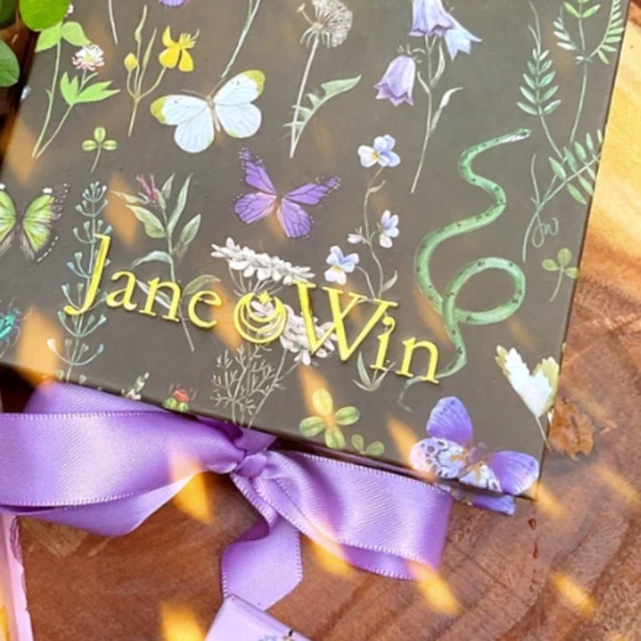 Jane Win-Chunky Link Chain with Lapis Bead in Silver - Picture 3 of 4